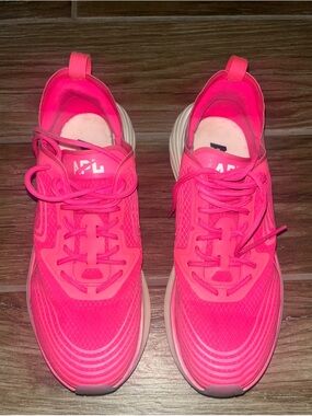 APL Streamline women’s pink sneakers